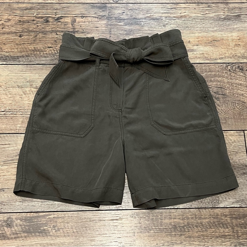 Boden Olive Green Cargo Shorts with Tie Waist